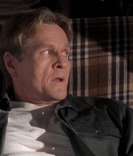 ROSWELL_-_S2X10_A_ROSWELL_CHRITMAS_CAROL_039.jpg