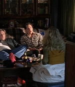 ROSWELL_-_S2X10_A_ROSWELL_CHRITMAS_CAROL_051.jpg