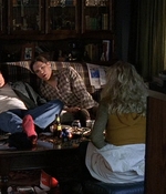 ROSWELL_-_S2X10_A_ROSWELL_CHRITMAS_CAROL_053.jpg