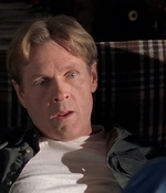 ROSWELL_-_S2X10_A_ROSWELL_CHRITMAS_CAROL_065.jpg