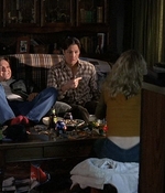 ROSWELL_-_S2X10_A_ROSWELL_CHRITMAS_CAROL_074.jpg