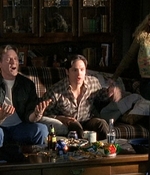 ROSWELL_-_S2X10_A_ROSWELL_CHRITMAS_CAROL_103.jpg