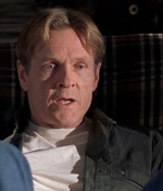 ROSWELL_-_S2X10_A_ROSWELL_CHRITMAS_CAROL_111.jpg