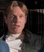 ROSWELL_-_S2X10_A_ROSWELL_CHRITMAS_CAROL_112.jpg