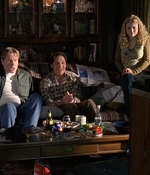ROSWELL_-_S2X10_A_ROSWELL_CHRITMAS_CAROL_115.jpg