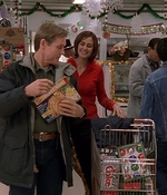 ROSWELL_-_S2X10_A_ROSWELL_CHRITMAS_CAROL_146.jpg