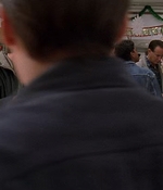 ROSWELL_-_S2X10_A_ROSWELL_CHRITMAS_CAROL_149.jpg