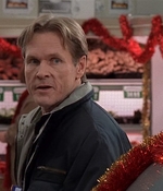ROSWELL_-_S2X10_A_ROSWELL_CHRITMAS_CAROL_153.jpg