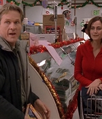 ROSWELL_-_S2X10_A_ROSWELL_CHRITMAS_CAROL_190.jpg