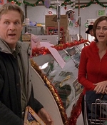 ROSWELL_-_S2X10_A_ROSWELL_CHRITMAS_CAROL_191.jpg