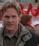 ROSWELL_-_S2X10_A_ROSWELL_CHRITMAS_CAROL_199.jpg