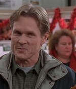 ROSWELL_-_S2X10_A_ROSWELL_CHRITMAS_CAROL_206.jpg