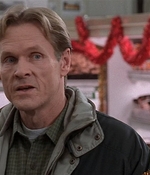 ROSWELL_-_S2X10_A_ROSWELL_CHRITMAS_CAROL_209.jpg