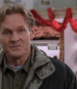 ROSWELL_-_S2X10_A_ROSWELL_CHRITMAS_CAROL_218.jpg