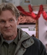 ROSWELL_-_S2X10_A_ROSWELL_CHRITMAS_CAROL_220.jpg