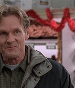 ROSWELL_-_S2X10_A_ROSWELL_CHRITMAS_CAROL_221.jpg