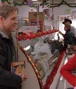 ROSWELL_-_S2X10_A_ROSWELL_CHRITMAS_CAROL_257.jpg