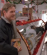 ROSWELL_-_S2X10_A_ROSWELL_CHRITMAS_CAROL_259.jpg
