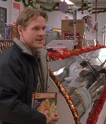 ROSWELL_-_S2X10_A_ROSWELL_CHRITMAS_CAROL_261.jpg