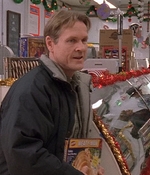 ROSWELL_-_S2X10_A_ROSWELL_CHRITMAS_CAROL_263.jpg