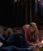 ROSWELL_-_S2X10_A_ROSWELL_CHRITMAS_CAROL_285.jpg