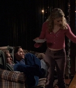 ROSWELL_-_S2X10_A_ROSWELL_CHRITMAS_CAROL_291.jpg