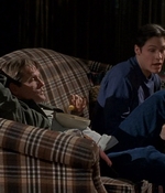 ROSWELL_-_S2X10_A_ROSWELL_CHRITMAS_CAROL_304.jpg