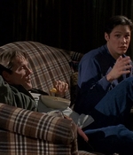 ROSWELL_-_S2X10_A_ROSWELL_CHRITMAS_CAROL_306.jpg