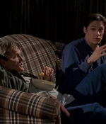 ROSWELL_-_S2X10_A_ROSWELL_CHRITMAS_CAROL_307.jpg
