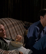 ROSWELL_-_S2X10_A_ROSWELL_CHRITMAS_CAROL_312.jpg