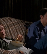 ROSWELL_-_S2X10_A_ROSWELL_CHRITMAS_CAROL_314.jpg