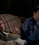 ROSWELL_-_S2X10_A_ROSWELL_CHRITMAS_CAROL_316.jpg