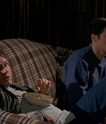 ROSWELL_-_S2X10_A_ROSWELL_CHRITMAS_CAROL_317.jpg