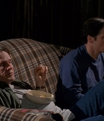 ROSWELL_-_S2X10_A_ROSWELL_CHRITMAS_CAROL_323.jpg