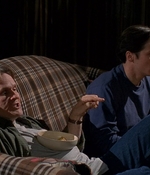 ROSWELL_-_S2X10_A_ROSWELL_CHRITMAS_CAROL_324.jpg