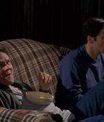 ROSWELL_-_S2X10_A_ROSWELL_CHRITMAS_CAROL_327.jpg