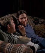 ROSWELL_-_S2X10_A_ROSWELL_CHRITMAS_CAROL_333.jpg