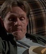 ROSWELL_-_S2X10_A_ROSWELL_CHRITMAS_CAROL_350.jpg