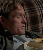 ROSWELL_-_S2X10_A_ROSWELL_CHRITMAS_CAROL_357.jpg