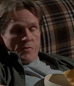 ROSWELL_-_S2X10_A_ROSWELL_CHRITMAS_CAROL_364.jpg