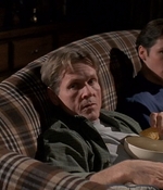 ROSWELL_-_S2X10_A_ROSWELL_CHRITMAS_CAROL_376.jpg