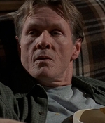ROSWELL_-_S2X10_A_ROSWELL_CHRITMAS_CAROL_380.jpg