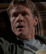 ROSWELL_-_S2X10_A_ROSWELL_CHRITMAS_CAROL_383.jpg