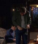 ROSWELL_-_S2X10_A_ROSWELL_CHRITMAS_CAROL_400.jpg