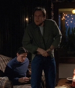 ROSWELL_-_S2X10_A_ROSWELL_CHRITMAS_CAROL_401.jpg