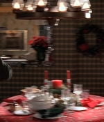 ROSWELL_-_S2X10_A_ROSWELL_CHRITMAS_CAROL_405.jpg