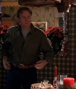 ROSWELL_-_S2X10_A_ROSWELL_CHRITMAS_CAROL_418.jpg
