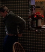 ROSWELL_-_S2X10_A_ROSWELL_CHRITMAS_CAROL_422.jpg