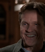 ROSWELL_-_S2X10_A_ROSWELL_CHRITMAS_CAROL_432.jpg