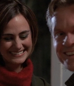 ROSWELL_-_S2X10_A_ROSWELL_CHRITMAS_CAROL_439.jpg